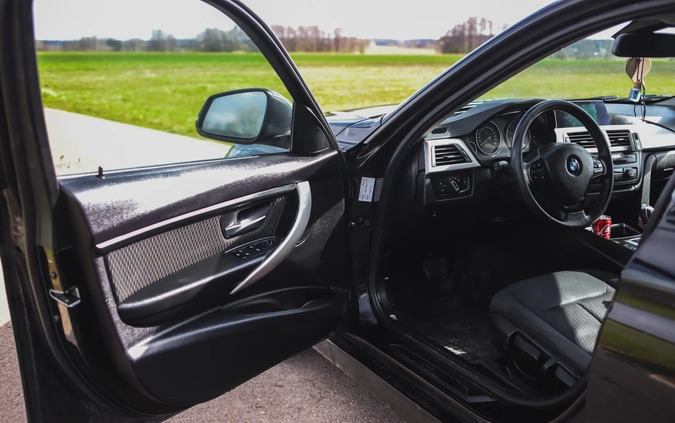 BMW Seria 3 cena 38000 przebieg: 411300, rok produkcji 2014 z Luboń małe 301